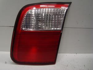 Gebruikte Achterlicht rechts Subaru Forester (SF) 2.0 16V X Prijs € 25,00 Margeregeling aangeboden door Verhoef Cars & Parts
