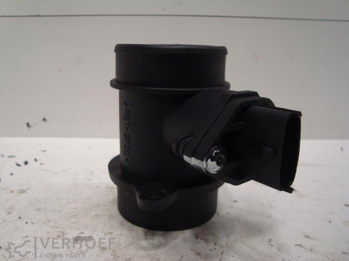 Gebruikte Luchthoeveelheidsmeter Hyundai Accent 1.3i 12V Prijs € 50,00 Margeregeling aangeboden door Verhoef Cars & Parts