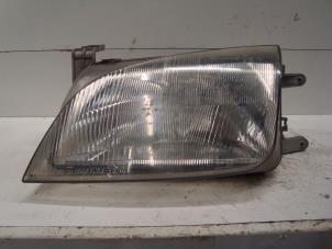 Gebruikte Koplamp links Suzuki Swift (SF310/413) 1.3 Prijs € 25,00 Margeregeling aangeboden door Verhoef Cars & Parts