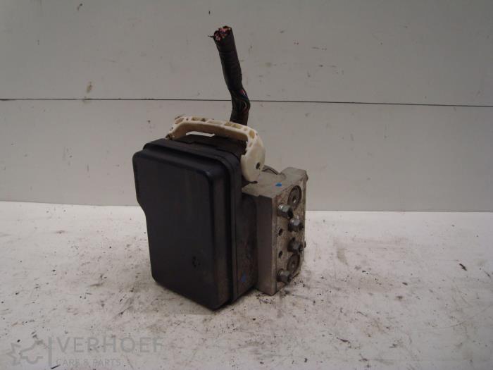 Gebruikte ABS Pomp Toyota Land Cruiser (J12) 3.0 D-4D 16V Prijs € 242,00 Inclusief btw aangeboden door Verhoef Cars & Parts