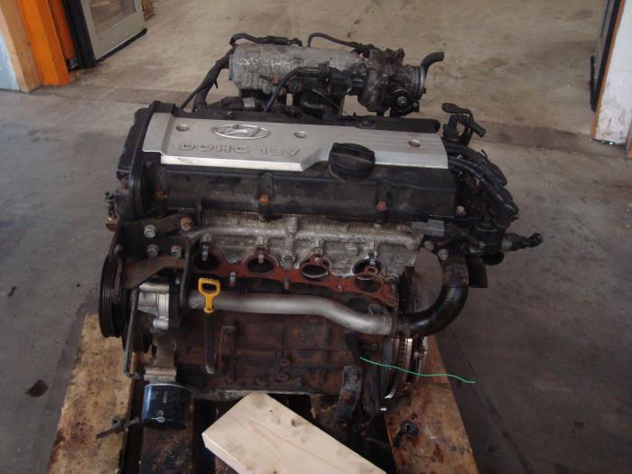 Motor van een Hyundai Getz 1.6i 16V 2003