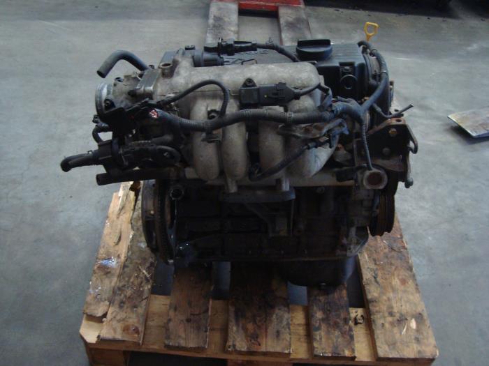 Motor van een Hyundai Getz 1.3i 12V 2003