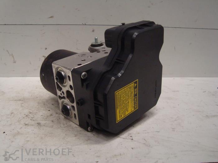 Gebruikte ABS Pomp Lexus IS (E2) 250 2.5 V6 24V Prijs € 200,00 Margeregeling aangeboden door Verhoef Cars & Parts