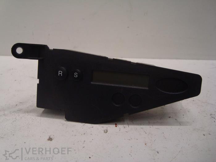 Gebruikte Display Interieur Ford Focus 1 1.8 16V Prijs € 35,00 Margeregeling aangeboden door Verhoef Cars & Parts