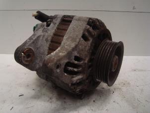 Gebruikte Dynamo Honda Jazz (GD/GE2/GE3) 1.3 i-Dsi Prijs € 30,00 Margeregeling aangeboden door Verhoef Cars & Parts