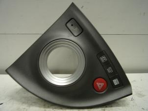 Gebruikte Schakelaar Paniekverlichting Toyota Prius (ZVW3) 1.8 16V Prijs op aanvraag aangeboden door Verhoef Cars & Parts