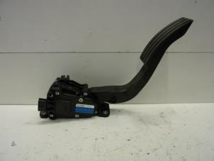 Gebruikte Gaspedaalpositie Sensor Renault Twingo II (CN) 1.2 16V LEV Prijs op aanvraag aangeboden door Verhoef Cars & Parts