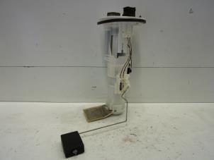 Gebruikte Benzinepomp Daihatsu Terios (J2) 1.5 16V DVVT 4x2 Euro 4 Prijs € 100,00 Margeregeling aangeboden door Verhoef Cars & Parts