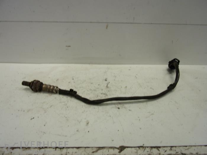 Gebruikte Lambda Sonde Kia Carens III (FG) 2.0i CVVT 16V Prijs € 20,00 Margeregeling aangeboden door Verhoef Cars & Parts