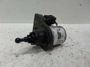 Gebruikte Koplampmotor Lexus RX (L2) 450h V6 24V VVT-i 4x4 Prijs € 40,00 Margeregeling aangeboden door Verhoef Cars & Parts