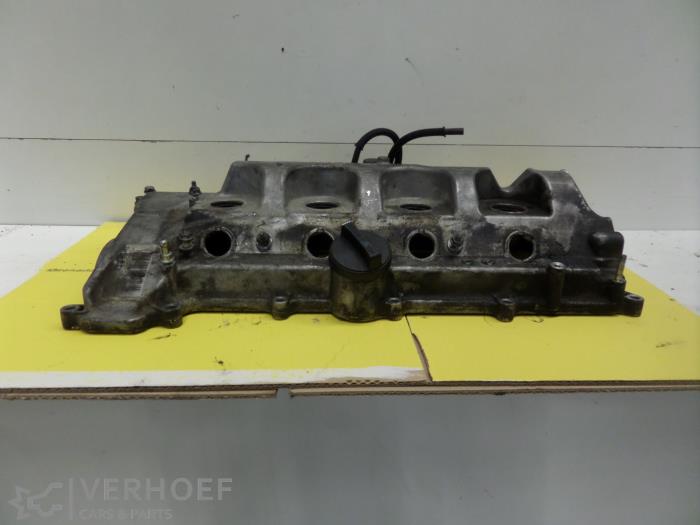 Gebruikte Kleppendeksel Toyota Avensis (T25/B1B) 2.2 D-4D 16V Prijs € 75,00 Margeregeling aangeboden door Verhoef Cars & Parts