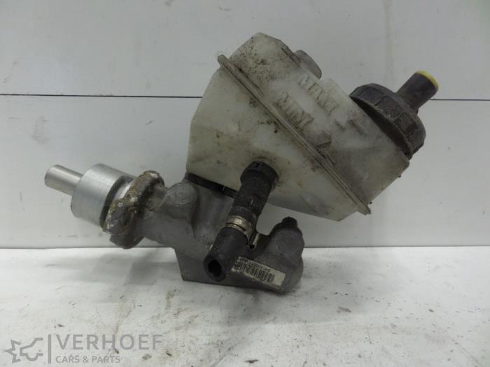 Gebruikte Hoofdremcilinder Renault Kangoo Express (FC) 1.5 dCi 68 Prijs op aanvraag aangeboden door Verhoef Cars & Parts