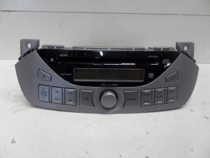 Gebruikte Radio CD Speler Suzuki Alto (GF) 1.0 12V Prijs € 50,00 Margeregeling aangeboden door Verhoef Cars & Parts