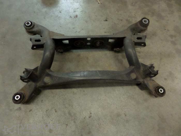 Gebruikte Subframe Lexus IS (E2) 250 2.5 V6 24V Prijs op aanvraag aangeboden door Verhoef Cars & Parts
