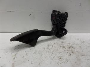 Gebruikte Gaspedaalpositie Sensor Toyota Land Cruiser (J12) 3.0 D-4D 16V Prijs € 100,00 Margeregeling aangeboden door Verhoef Cars & Parts