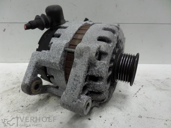 Gebruikte Dynamo Chevrolet Nubira Wagon (J100) 1.8 16V Prijs € 40,00 Margeregeling aangeboden door Verhoef Cars & Parts