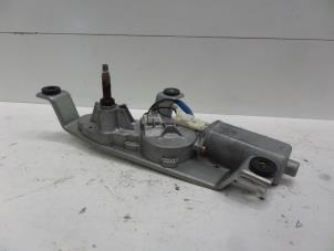 Gebruikte Ruitenwissermotor achter Subaru Forester (SF) 2.0 16V X Prijs € 40,00 Margeregeling aangeboden door Verhoef Cars & Parts