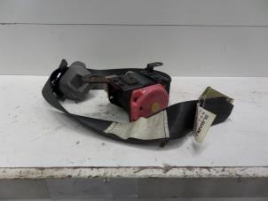 Gebruikte Veiligheidsgordel links-achter Subaru Forester (SF) 2.0 16V X Prijs € 50,00 Margeregeling aangeboden door Verhoef Cars & Parts