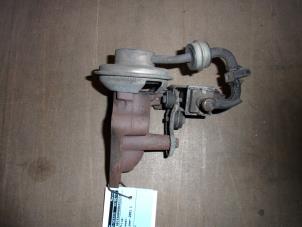 Gebruikte EGR Klep Toyota Avensis (T22) 2.0 D-4D 16V Prijs € 75,00 Margeregeling aangeboden door Verhoef Cars & Parts