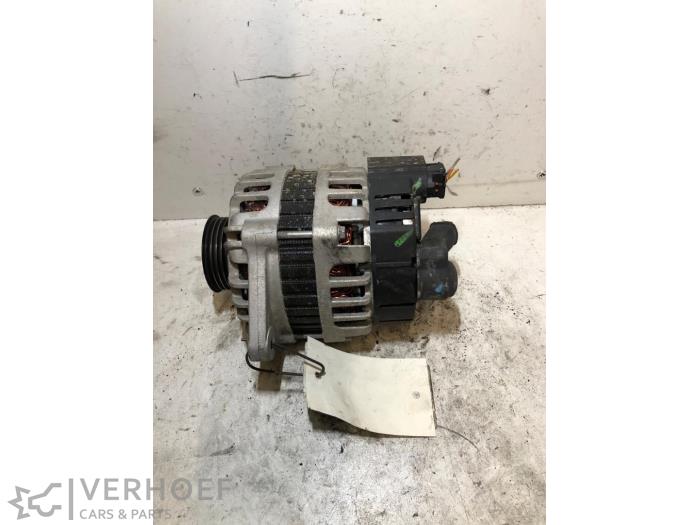 Gebruikte Dynamo Hyundai i10 (F5) 1.2i 16V Prijs € 40,00 Margeregeling aangeboden door Verhoef Cars & Parts