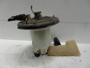 Gebruikte Benzinepomp Honda Stream I (RN) 2.0 16V VTEC Prijs op aanvraag aangeboden door Verhoef Cars & Parts