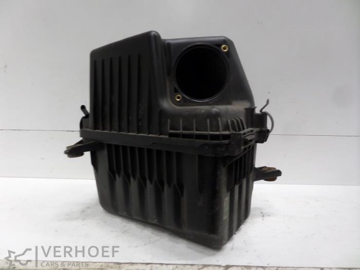 Gebruikte Luchtfilterhuis Hyundai Santa Fe II (CM) 2.2 CRDi 16V 4x4 Prijs € 40,00 Margeregeling aangeboden door Verhoef Cars & Parts