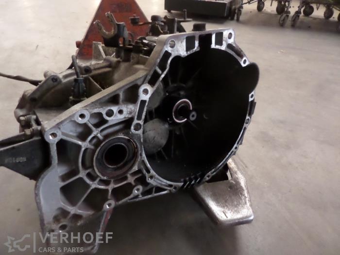 Gebruikte Versnellingsbak Hyundai Santa Fe II (CM) 2.2 CRDi 16V 4x4 Prijs op aanvraag aangeboden door Verhoef Cars & Parts