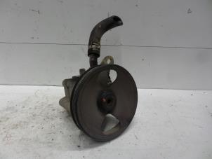 Gebruikte Servopomp Nissan Almera (N16) 1.5 16V Prijs € 40,00 Margeregeling aangeboden door Verhoef Cars & Parts