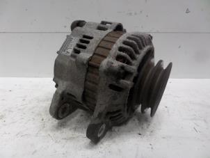 Gebruikte Dynamo Mitsubishi Canter 3.0 Di-D 16V Prijs op aanvraag aangeboden door Verhoef Cars & Parts