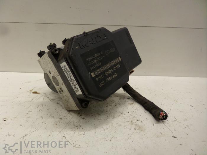 Gebruikte ABS Pomp Kia Carens III (FG) 2.0i CVVT 16V Prijs € 75,00 Margeregeling aangeboden door Verhoef Cars & Parts