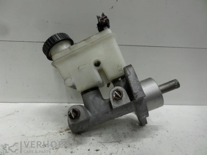 Gebruikte Hoofdremcilinder Chevrolet Nubira (J200) 1.8 16V Prijs € 35,00 Margeregeling aangeboden door Verhoef Cars & Parts
