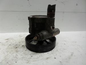 Gebruikte Stuurpomp Renault Espace (JK) 2.0 16V Turbo Prijs € 75,00 Margeregeling aangeboden door Verhoef Cars & Parts