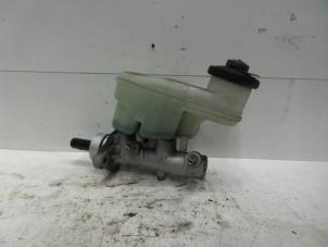 Gebruikte Hoofdremcilinder Daihatsu Terios (J2) 1.5 16V DVVT 4x2 Euro 4 Prijs op aanvraag aangeboden door Verhoef Cars & Parts