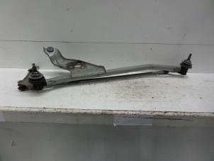 Gebruikte Ruitenwis Mechaniek Dacia Logan MCV (KS) 1.6 16V Prijs op aanvraag aangeboden door Verhoef Cars & Parts