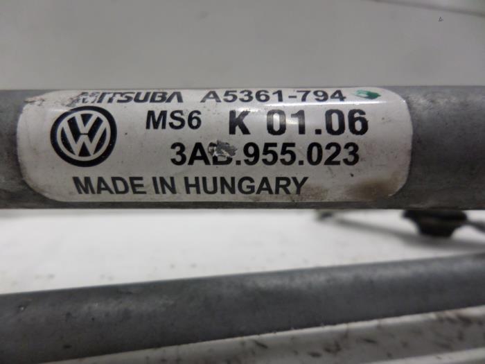 Ruitenwis Mechaniek van een Volkswagen Passat Variant (365) 1.6 TDI 16V Bluemotion 2011