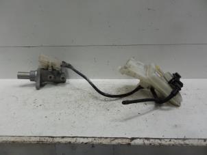 Gebruikte Hoofdremcilinder Ford Transit Connect 1.8 TDCi 90 DPF Prijs op aanvraag aangeboden door Verhoef Cars & Parts