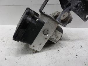 Gebruikte ABS Pomp Ford Transit Connect 1.8 TDCi 90 DPF Prijs € 50,00 Margeregeling aangeboden door Verhoef Cars & Parts