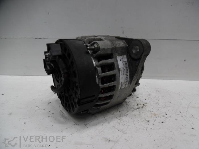 Gebruikte Dynamo Opel Vectra C GTS 1.9 CDTI 16V Prijs € 50,00 Margeregeling aangeboden door Verhoef Cars & Parts