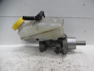 Gebruikte Hoofdremcilinder Chevrolet Aveo (250) 1.2 16V Prijs € 35,00 Margeregeling aangeboden door Verhoef Cars & Parts