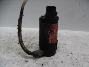 Gebruikte Ruitensproeierpomp voor Ssang Yong Korando Cabrio (KJ) 2.9 TD Prijs op aanvraag aangeboden door Verhoef Cars & Parts