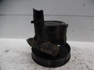 Gebruikte Servopomp Dacia Logan MCV (KS) 1.6 16V Prijs € 50,00 Margeregeling aangeboden door Verhoef Cars & Parts