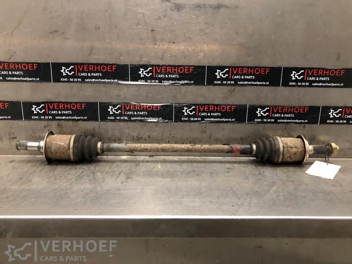 Gebruikte Aandrijfas rechts-achter Honda CR-V (RD5/6/7/8) 2.0i 16V VTEC Prijs € 75,00 Margeregeling aangeboden door Verhoef Cars & Parts