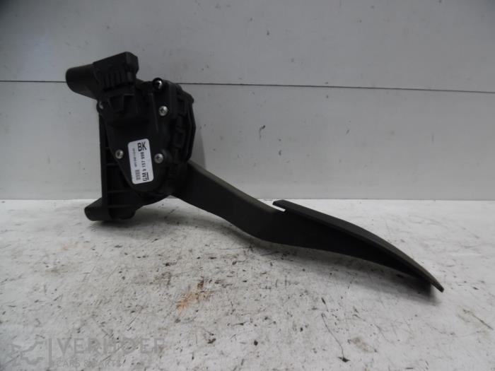 Gebruikte Sensor Gaspedaalpositie Opel Astra H (L48) 1.6 16V Twinport Prijs op aanvraag aangeboden door Verhoef Cars & Parts