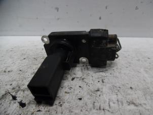 Gebruikte Luchthoeveelheidsmeter Toyota Land Cruiser 100 (J10) 4.2 TDI 100 24V Prijs op aanvraag aangeboden door Verhoef Cars & Parts