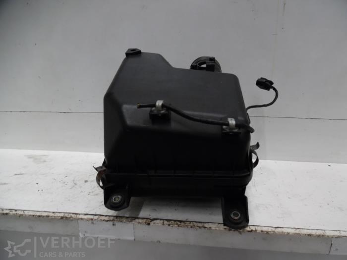 Gebruikte Luchtfilterhuis Mitsubishi L-200 2.5 DI-D 4x4 Prijs op aanvraag aangeboden door Verhoef Cars & Parts