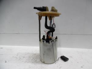 Gebruikte Benzinepomp Mercedes Sprinter 3,5t (906.63) 313 CDI 16V Prijs € 72,60 Inclusief btw aangeboden door Verhoef Cars & Parts