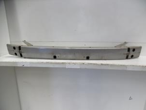 Gebruikte Bumperbalk voor Toyota Corolla Verso (E12) 1.6 16V VVT-i Prijs € 25,00 Margeregeling aangeboden door Verhoef Cars & Parts