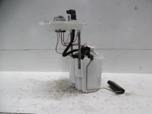 Gebruikte Benzinepomp Chevrolet Orlando (YYM/YYW) 1.8 16V VVT Prijs € 100,00 Margeregeling aangeboden door Verhoef Cars & Parts