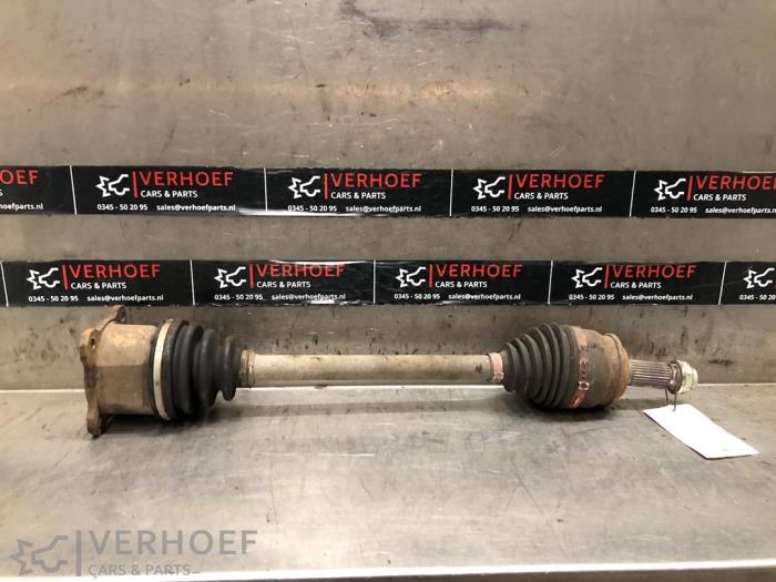 Gebruikte Aandrijfas rechts-achter Suzuki Grand Vitara II (JT) 2.0 16V Prijs € 150,00 Margeregeling aangeboden door Verhoef Cars & Parts