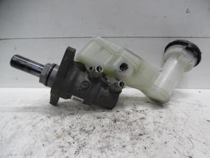 Gebruikte Hoofdremcilinder Honda Legend (KB1/2) 3.5i V6 24V SH-AWD Prijs op aanvraag aangeboden door Verhoef Cars & Parts